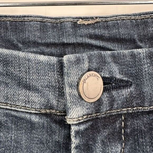 Blank NYC Roll Over Cuffed Jean Shorts size 26 medium wash - Picture 3 of 8